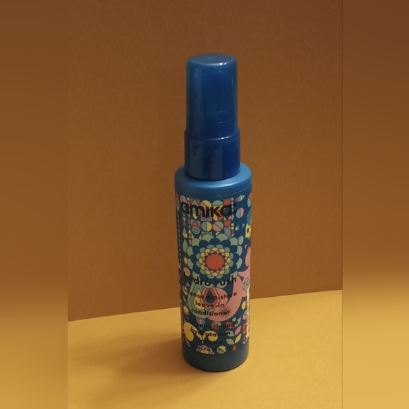 Amika Hydration and Repair Hair Care Collection - Picture 10 of 10